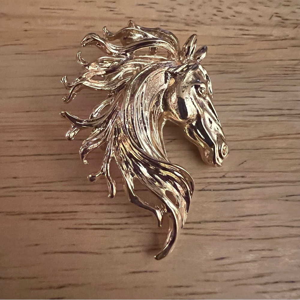 Gold-Tone Horse Head Brooch/Pendant - Picture 6 of 7